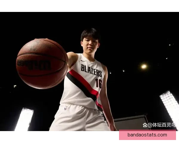 杨瀚森17+11回暖表现不敌猛龙混音34分逆转仍落败